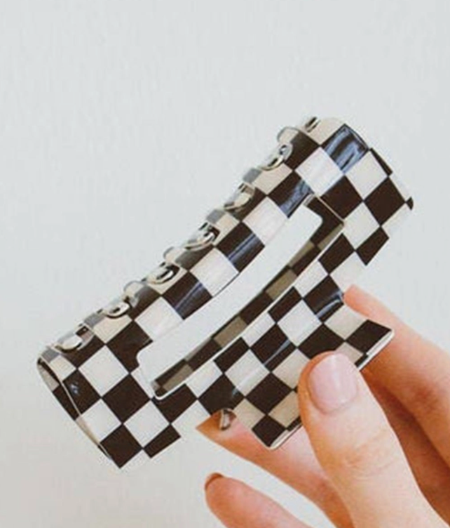 Checkered Print Hollow Out Hair Clip