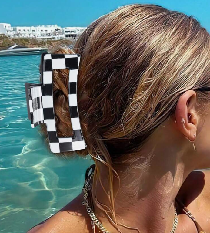Checkered Print Hollow Out Hair Clip