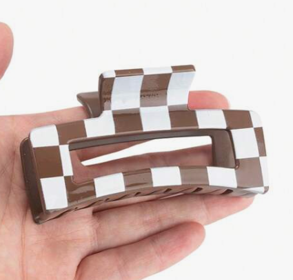 Checkered Print Hollow Out Hair Clip
