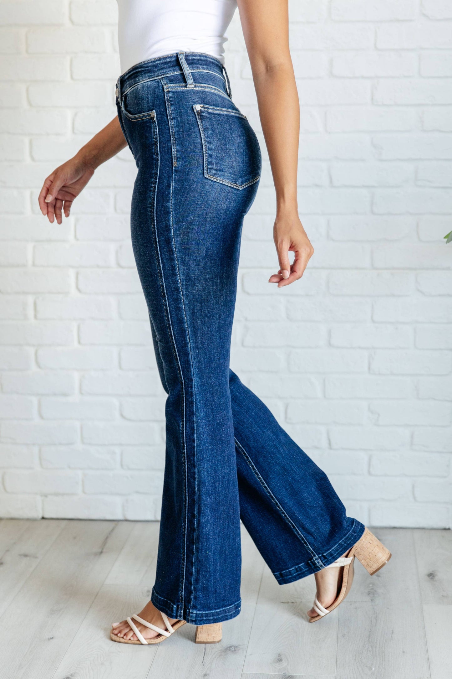 Judy Blue - Kelly High Rise Angled Side Seam Flare Jeans