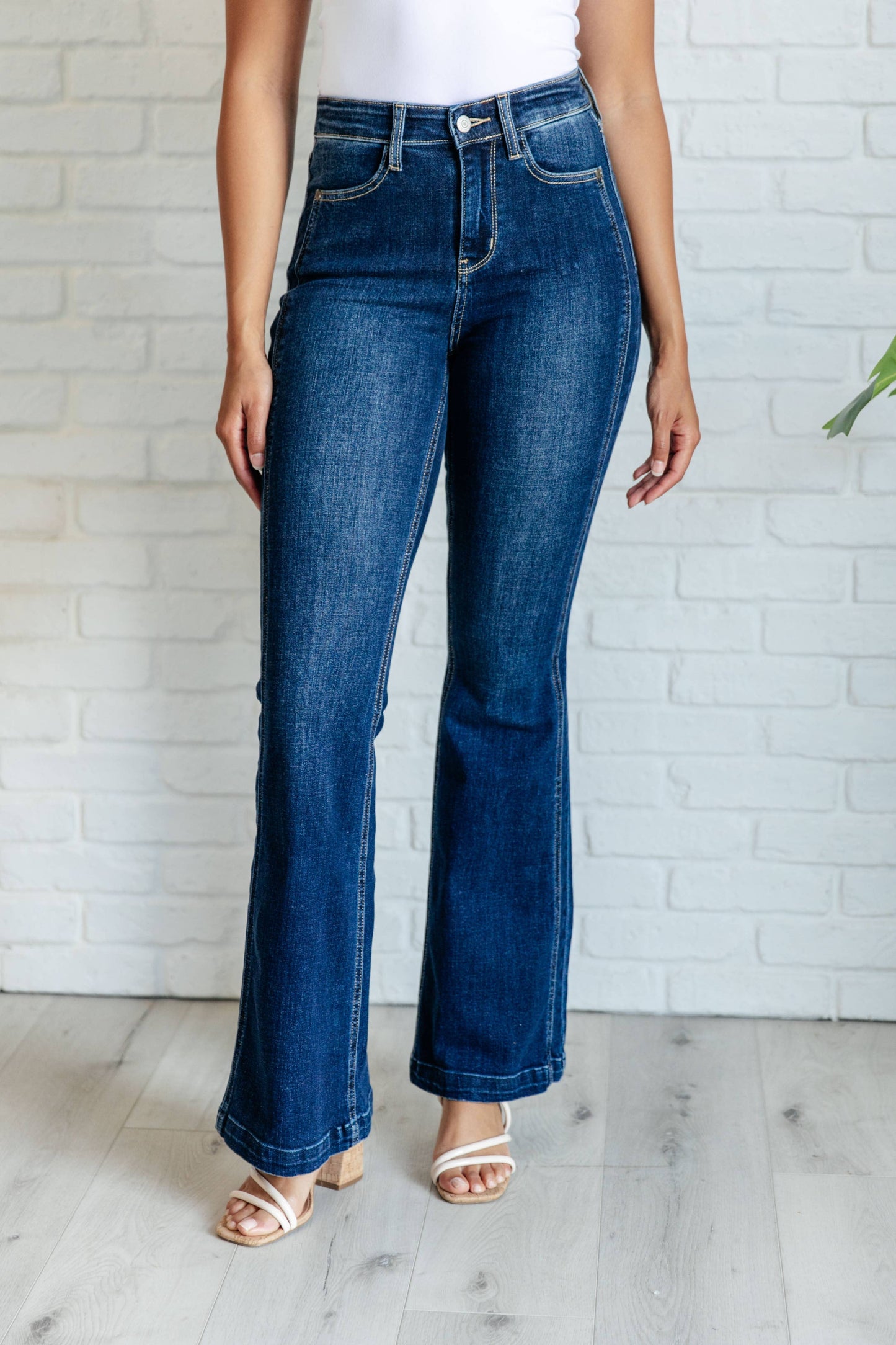 Judy Blue - Kelly High Rise Angled Side Seam Flare Jeans